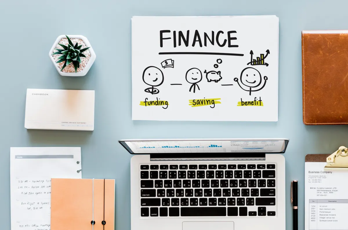 rawpixel-finance-desktop-unsplash.jpg