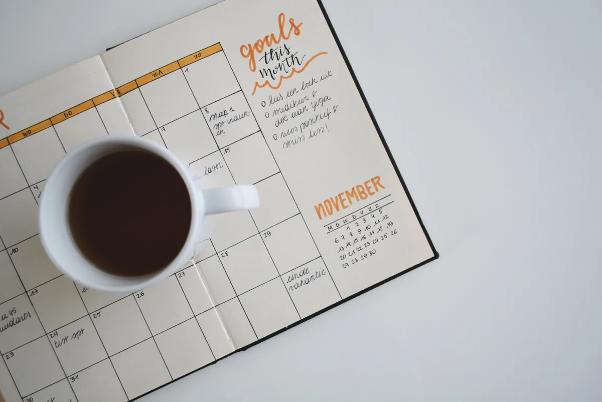 estee-janssens-plan-goals-coffee-unsplash.jpg